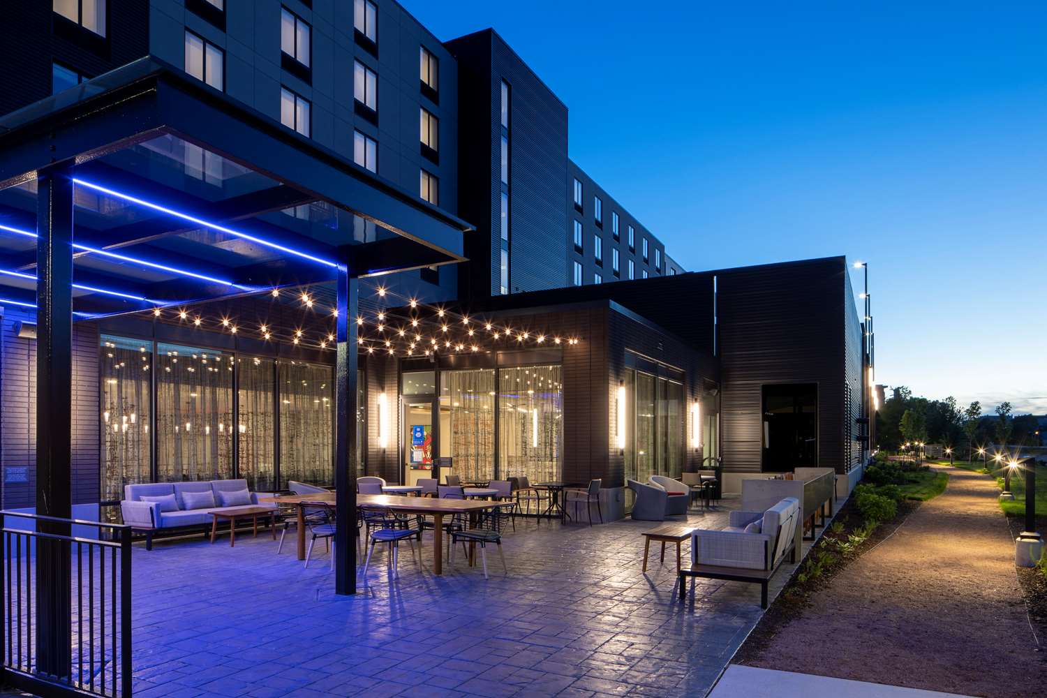 Фото отеля 2