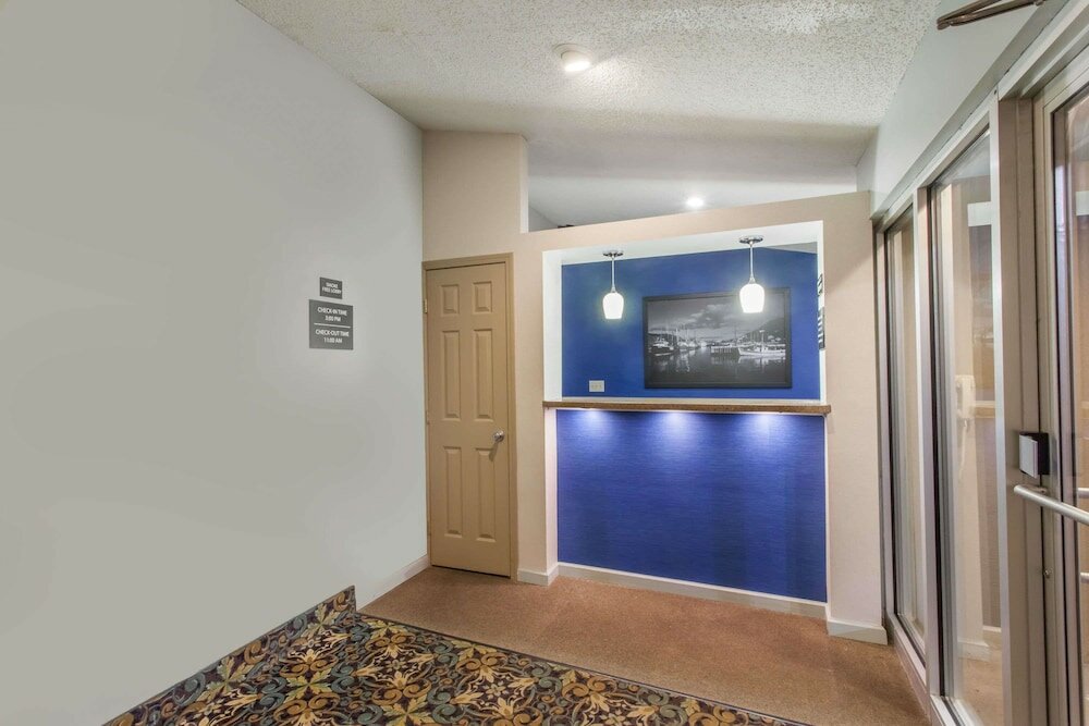 Фото Super 8 by Wyndham Hamburg