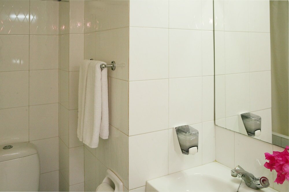 Фото Navarria Hotel