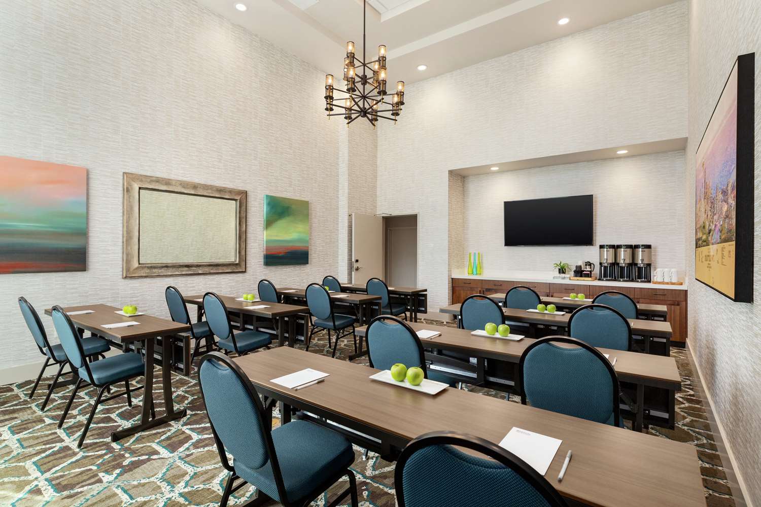 Фото Hilton Garden Inn Seattle Airport