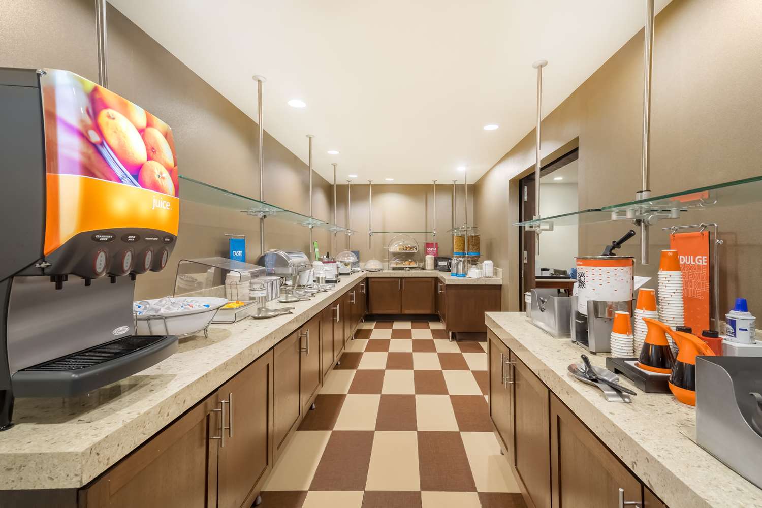 Фото Hampton Inn Terre Haute