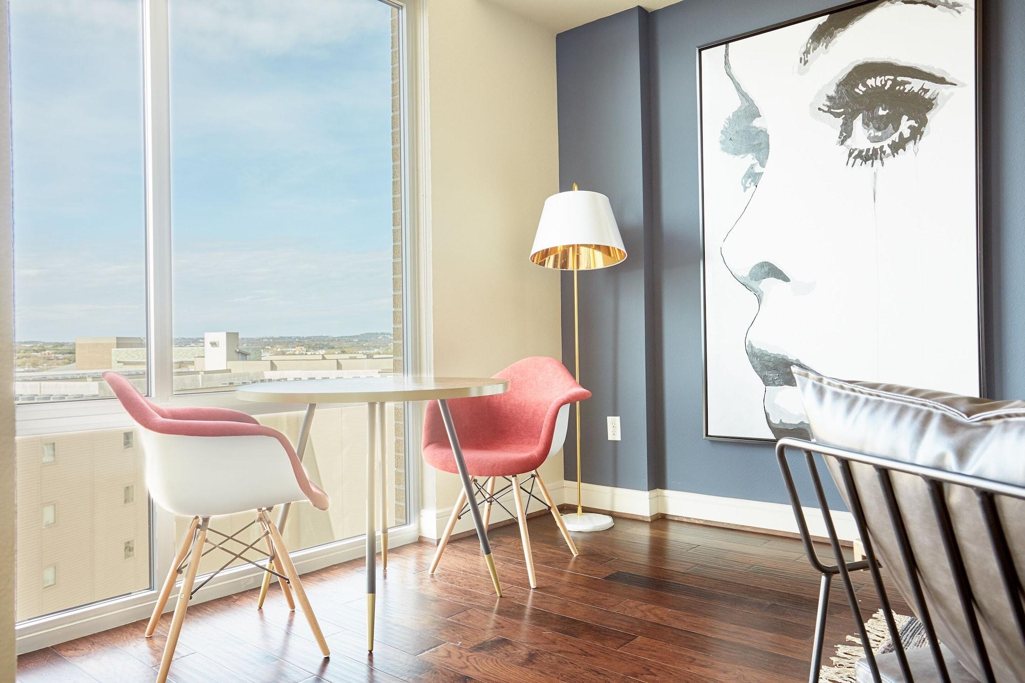 Фото Sonder at The Catherine