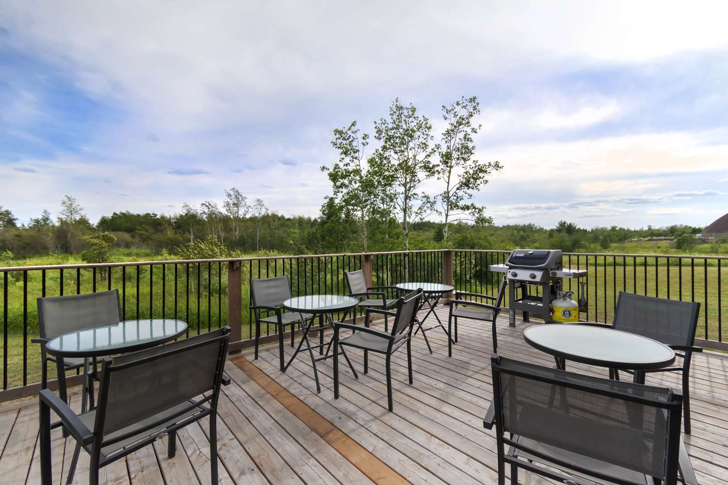 Фото Villa Inn & Suites SureStay Collection by Best Western