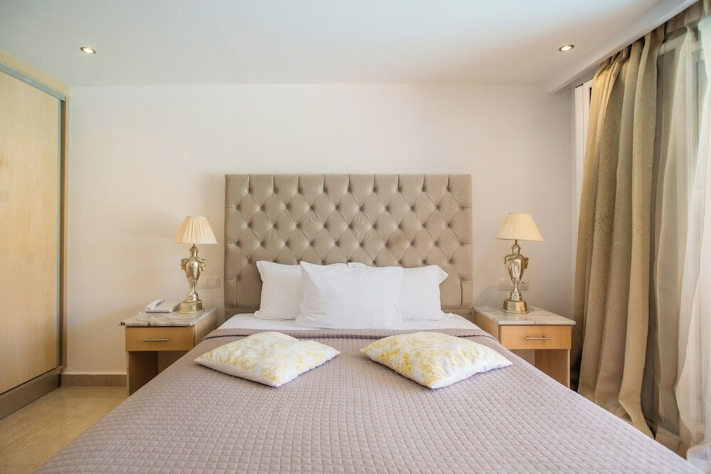 Фото Cavomarina Beach-Adults Only