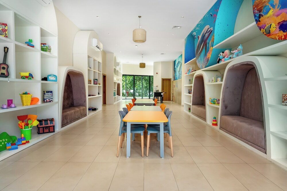 Фото Ocean's Creek Beach Hotel