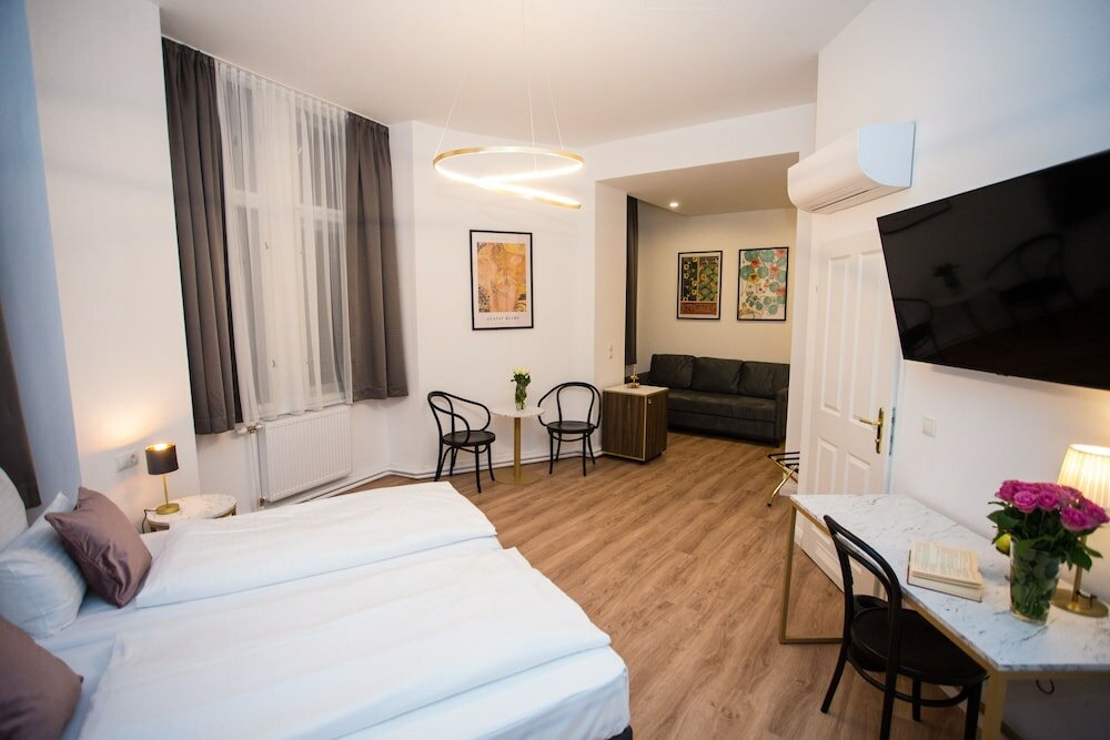 Фото Pension Central - Self Check-in