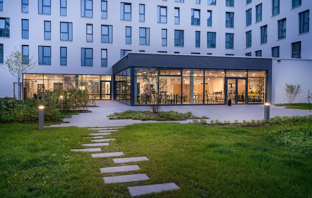 Фото Elaya Hotel Augsburg