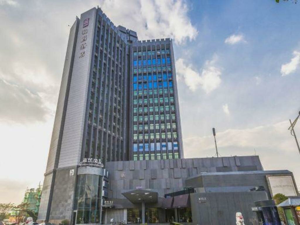 Hotel Yitel (Yangzhou Qionghua Building, Ancient Canal, Dongguan Street), Yangzhou, photo