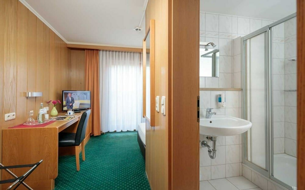 Фото Hotel Gasthof Pockinger Hof