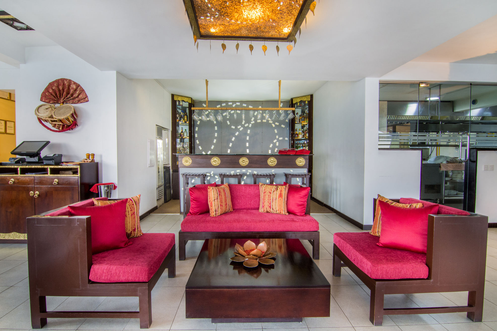 Фото Theva Residency