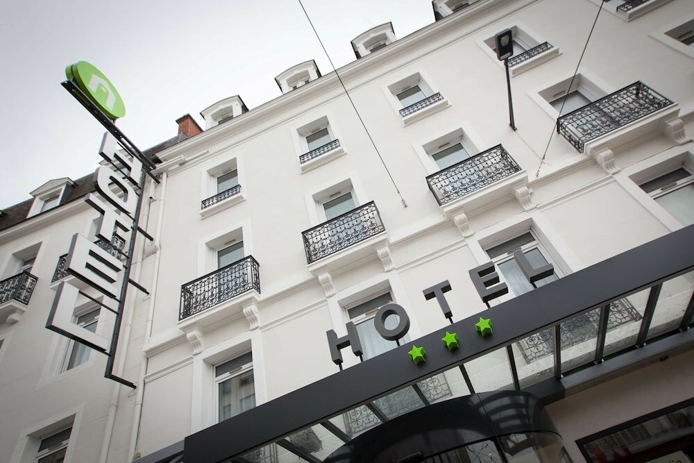 Фото Campanile Dijon Centre - Gare