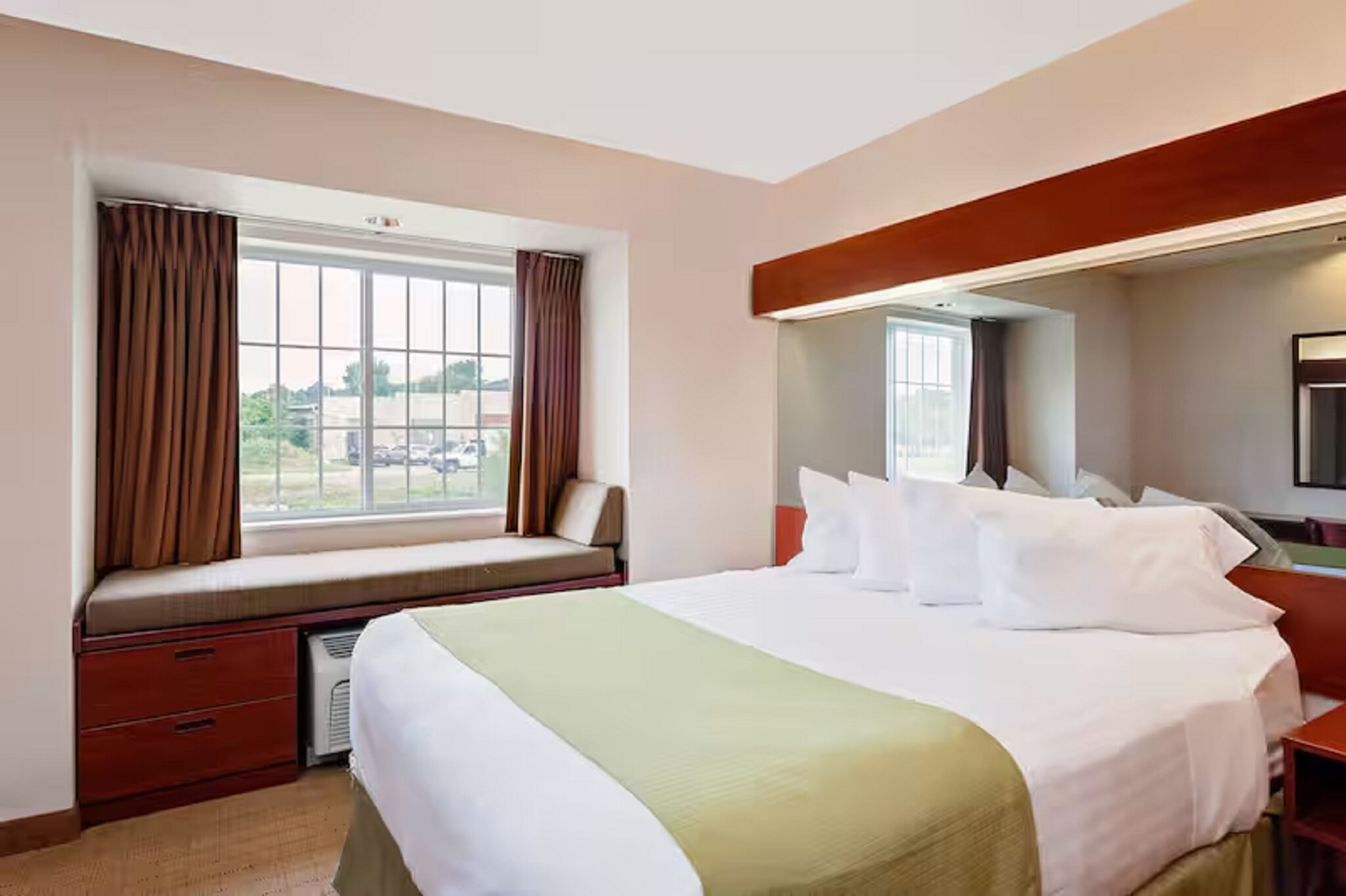 Фото Microtel Inn & Suites by Wyndham Wellsville