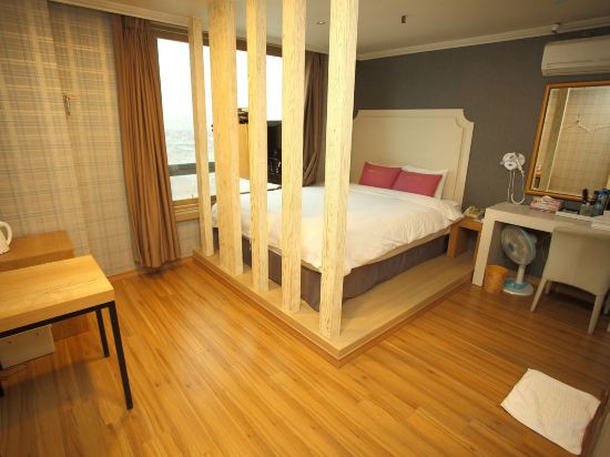 Фото Central Hotel