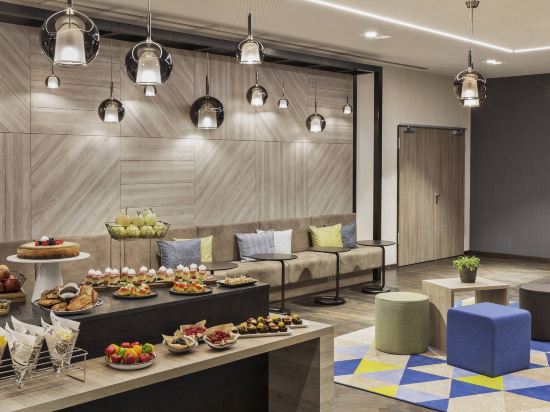 Фото Courtyard by Marriott Hamburg City