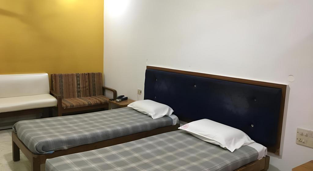 Фото Iroomz Shanbhag Towers International