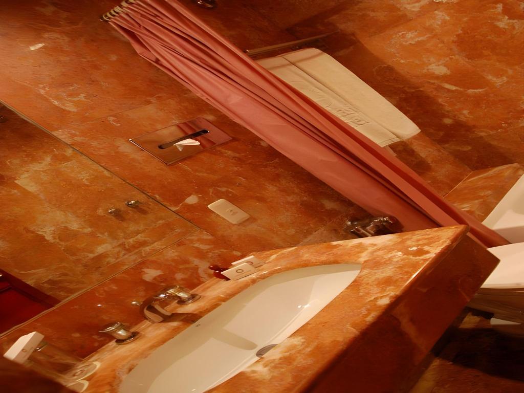 Фото Great Eastern Hotel Quezon City