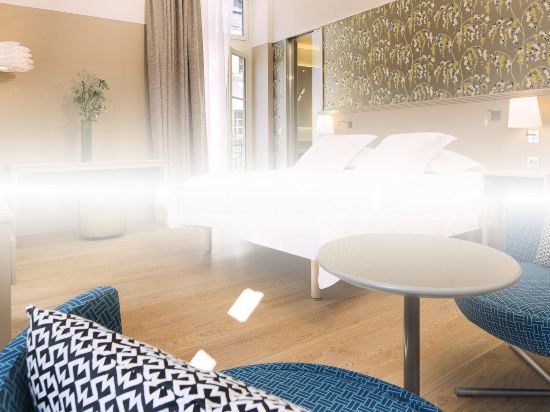 Фото Hôtel Oceania Le Jura Dijon