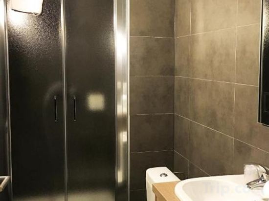 Фото Adonis Strasbourg