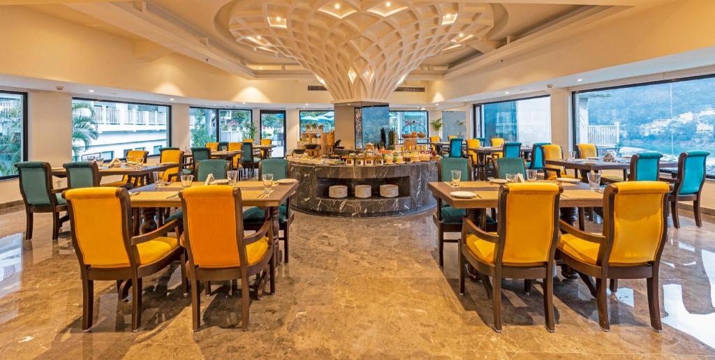 Фото Lemon Tree Premier, Rishikesh