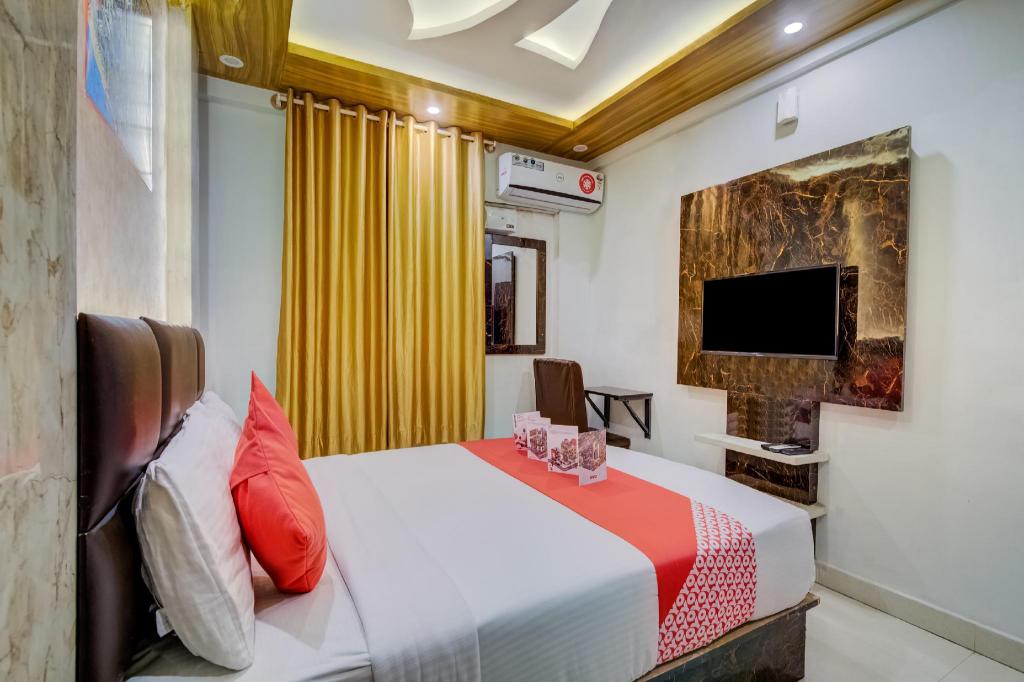 Фото Oyo 11915 Varcity Park