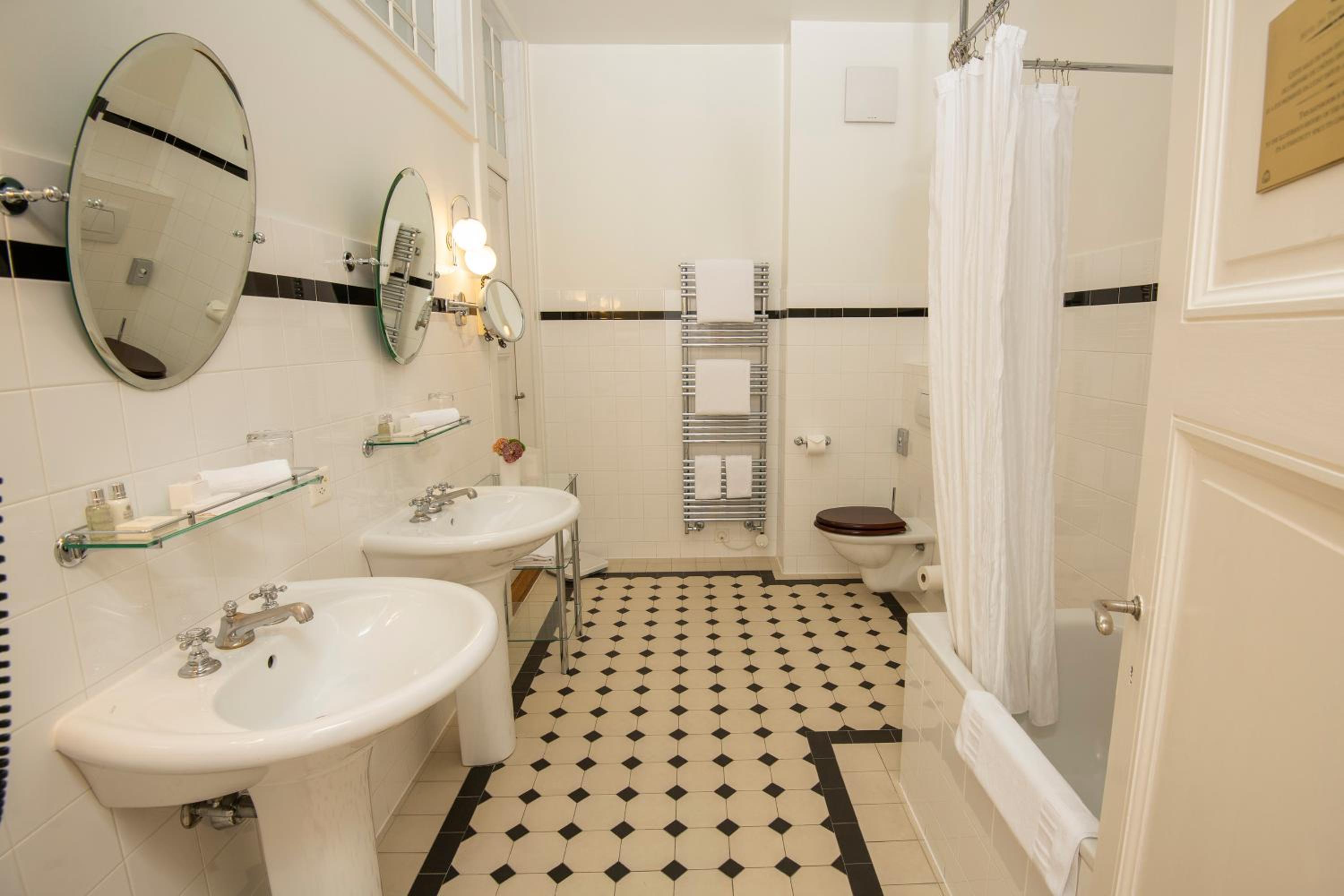 Фото Hotel Des Trois Couronnes