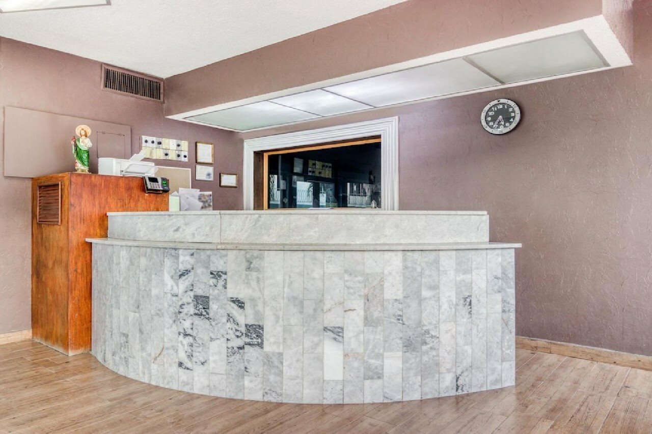 Фото Capital O Hotel La Siesta, Gómez Palacio