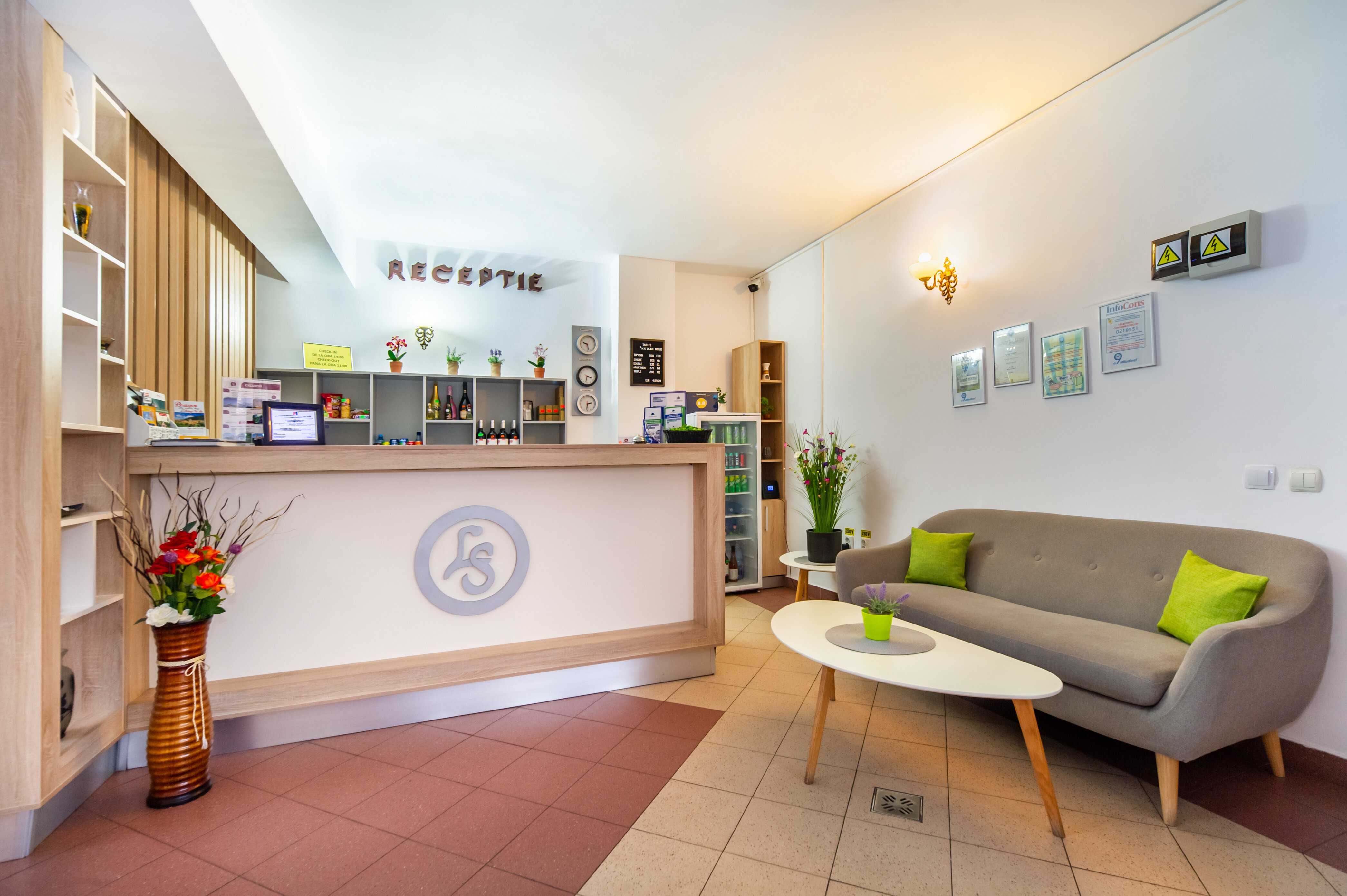 Фото Long Street Hotel