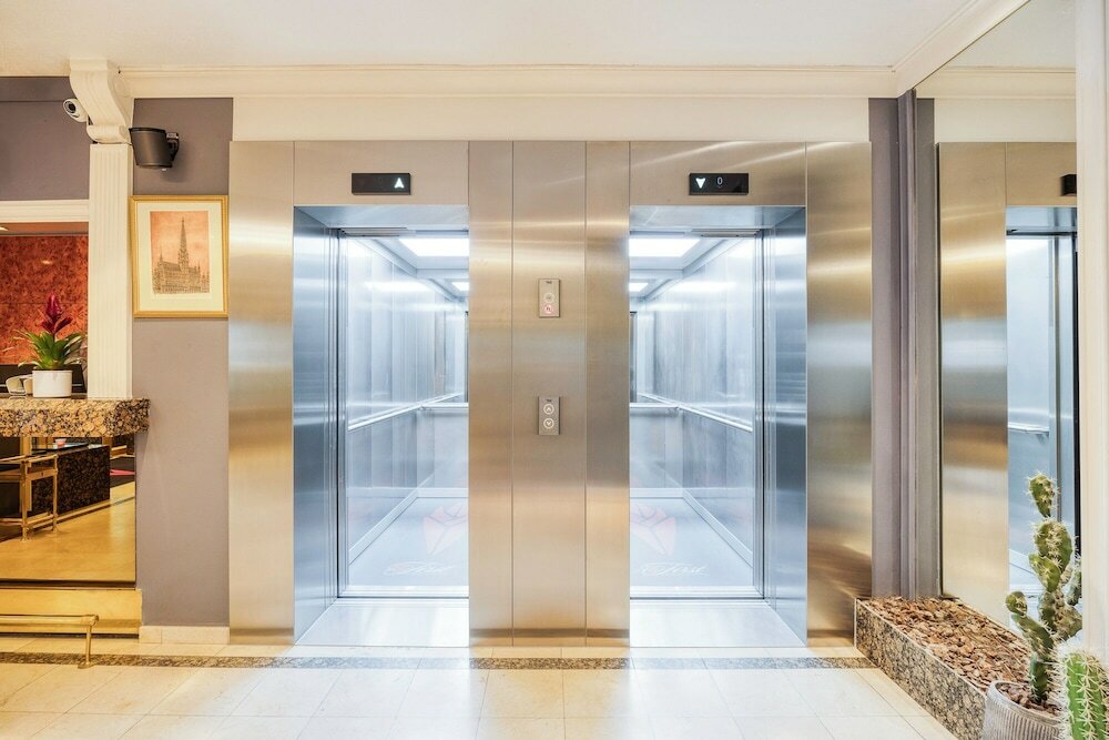 Фото First Euroflat Hotel