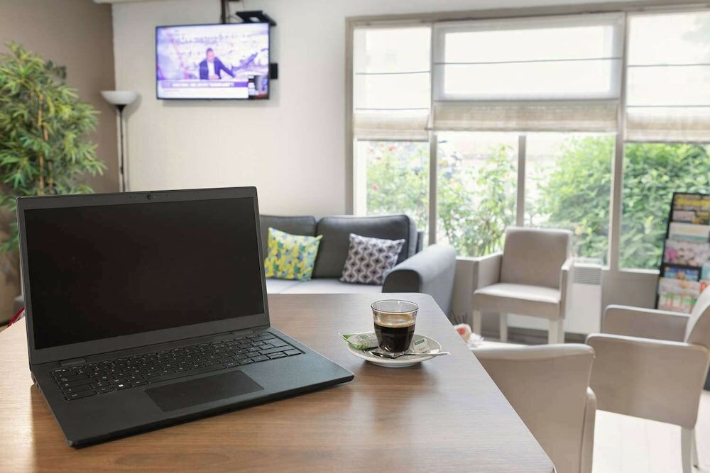 Фото Campanile Morangis Orly