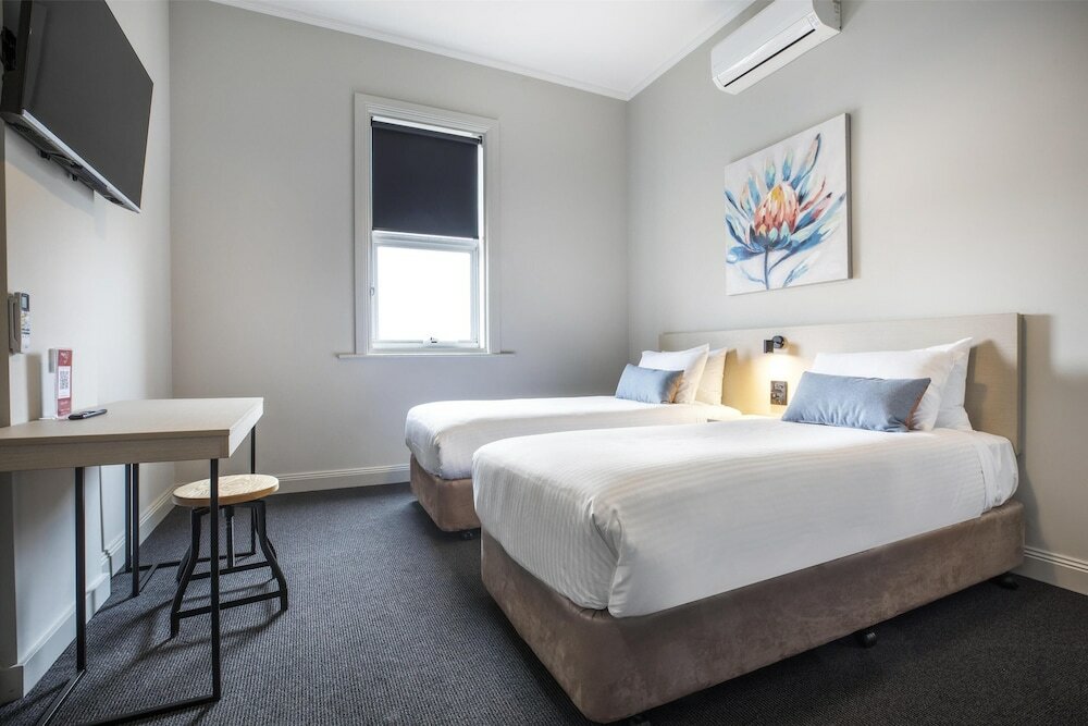 Фото Nightcap at Federal Hotel Mt Gambier