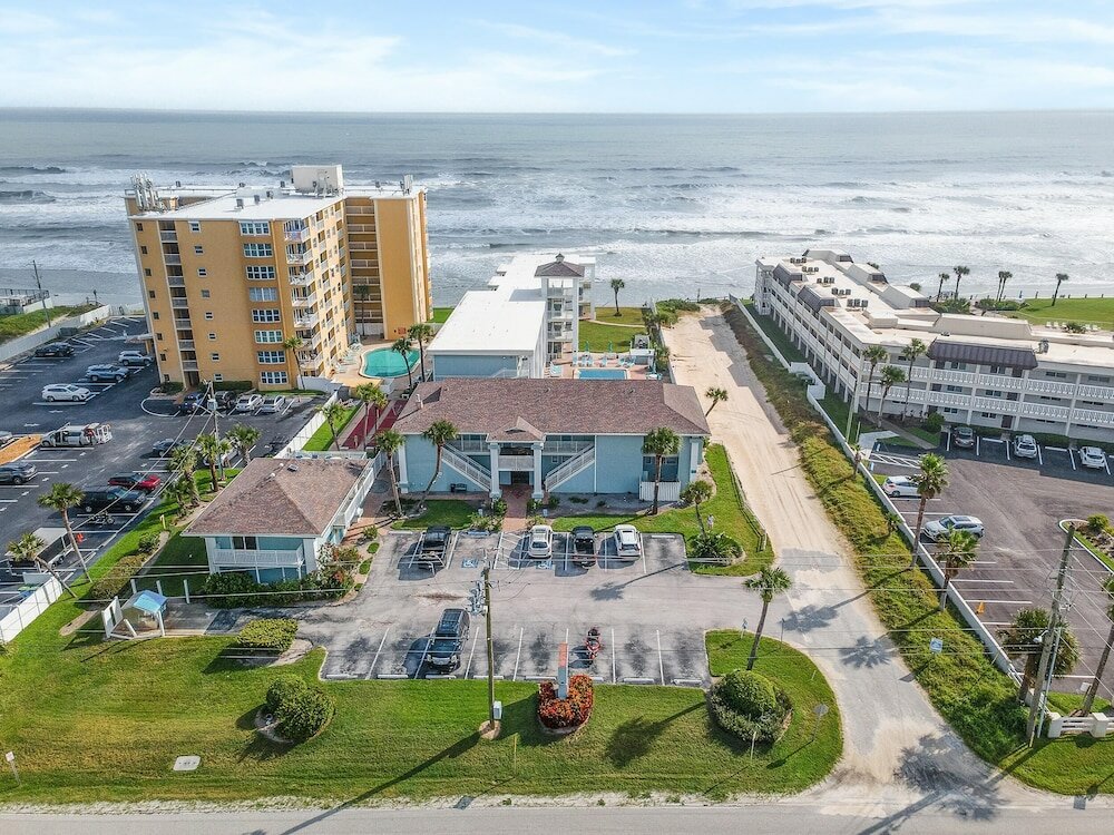 Фото Coastal Waters Inn