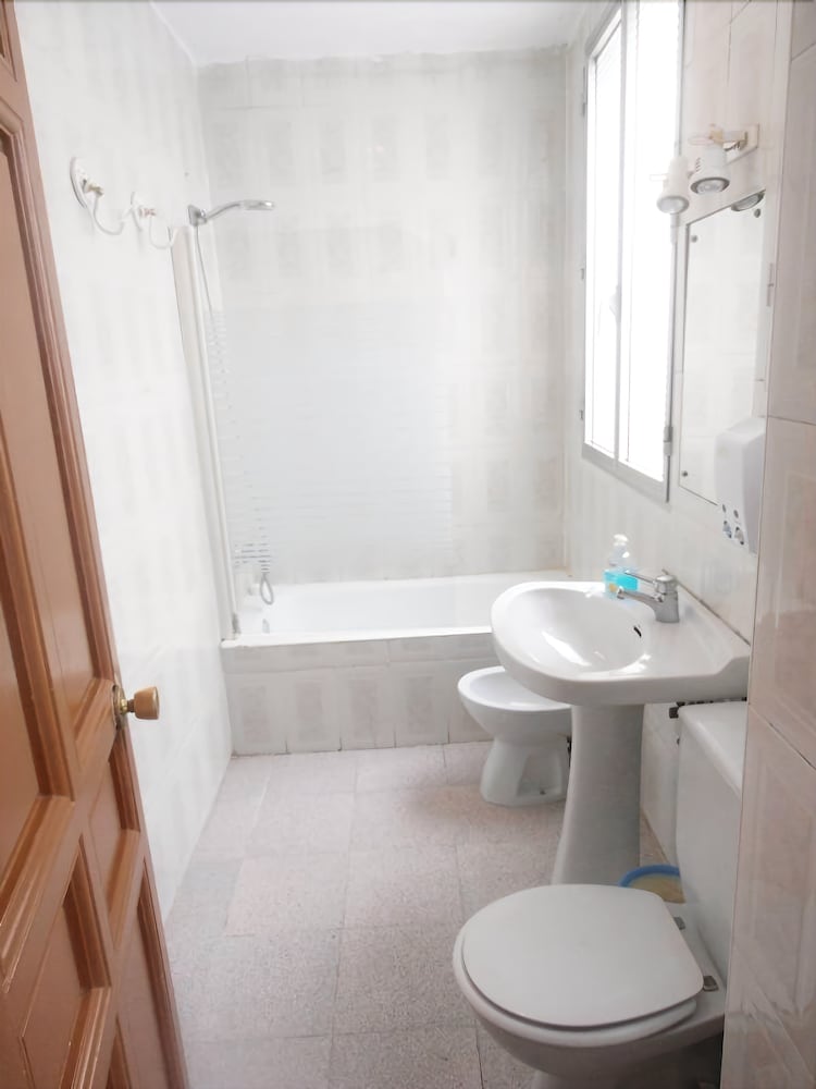 Фото Hostal Numancia