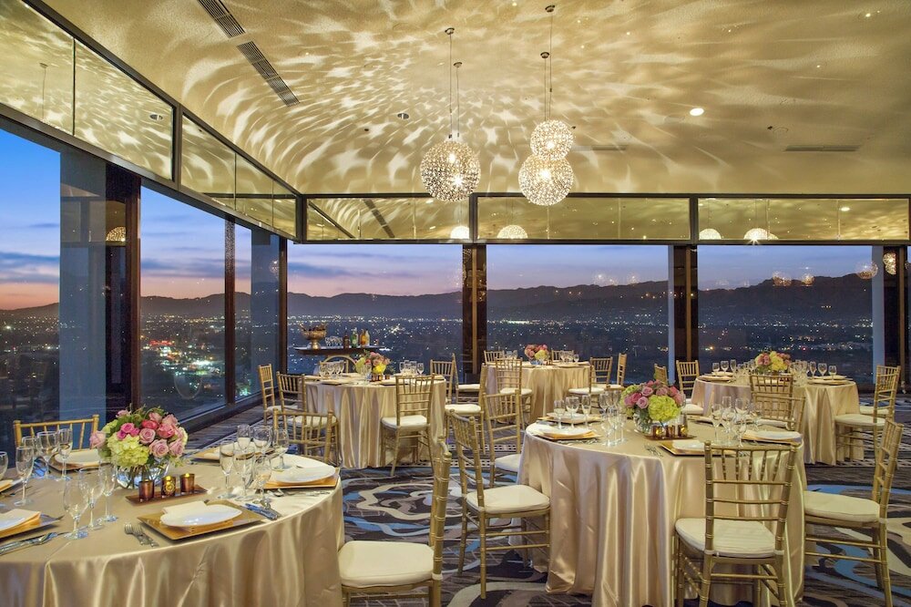 Фото Sheraton Universal Hotel