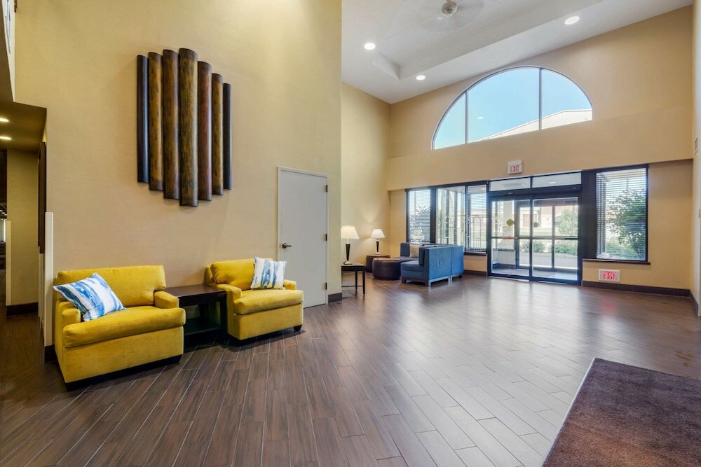 Фото Comfort Inn Bismarck