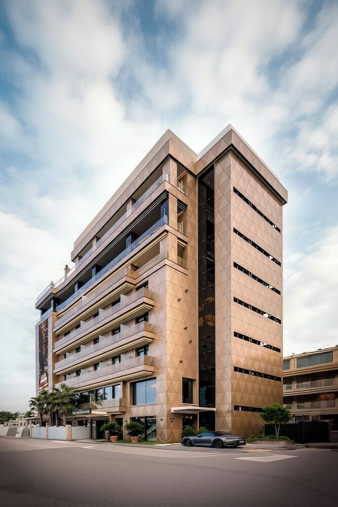 Фото The Promenade Luxury Wellness Hotel