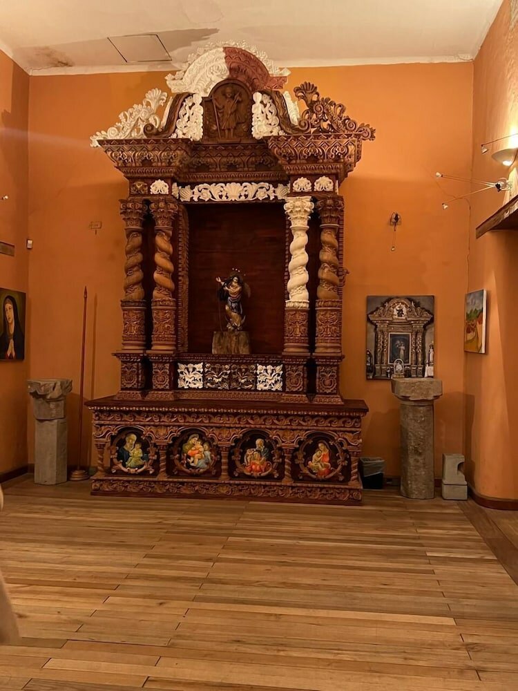 Фото Adamas House Hotel