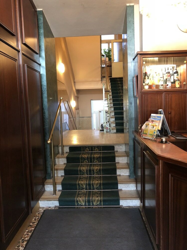 Фото Hotel Goldene Spinne