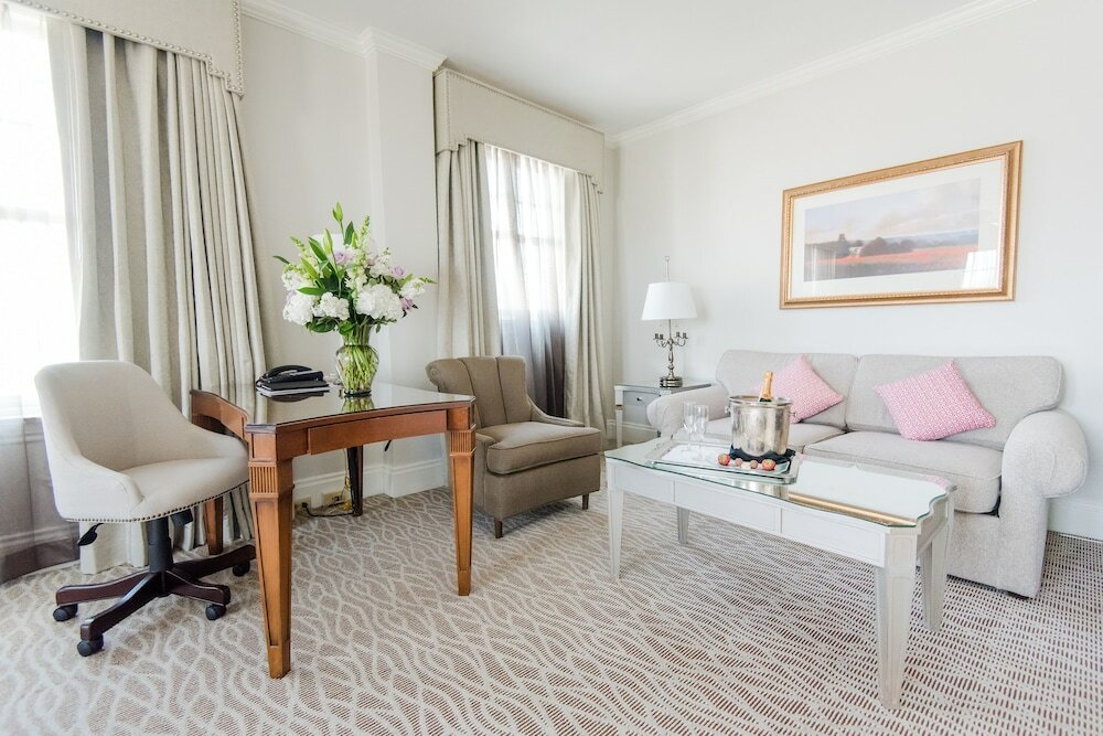 Фото Warwick Melrose Dallas