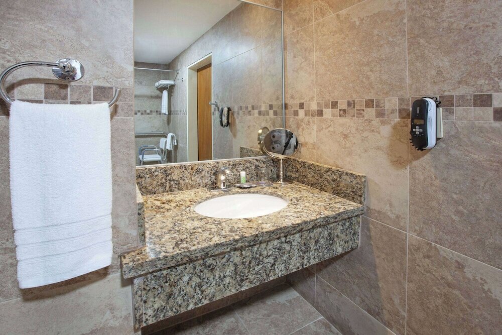 Фото TRYP by Wyndham Guayaquil Airport