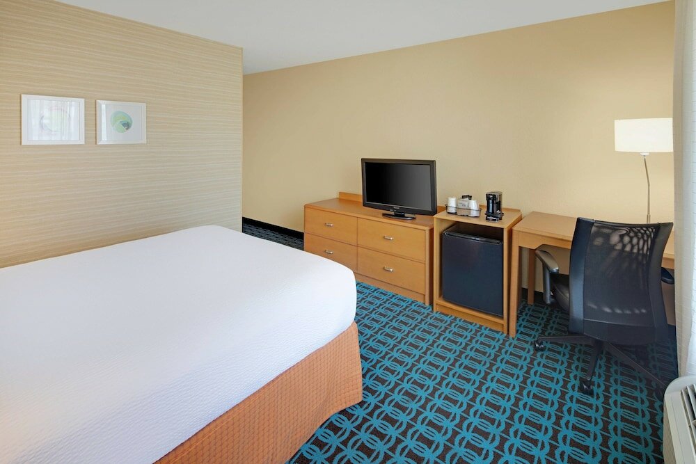 Фото Fairfield Inn & Suites by Marriott Austin-University Area