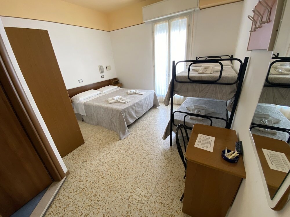 Фото Hotel Nanni Garni