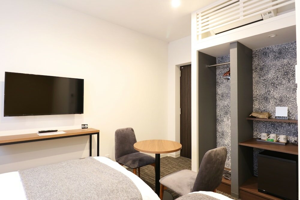 Фото M's Hotel Nijojo Oike