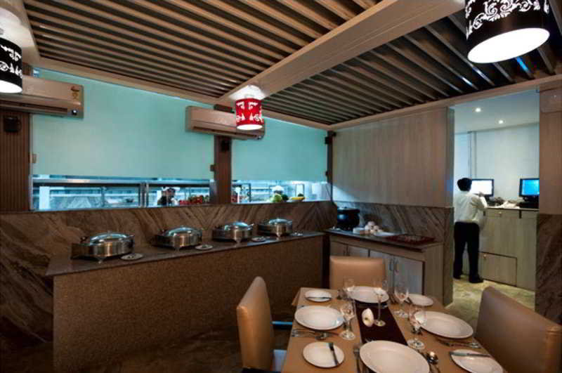 Фото New Leaf Hotel