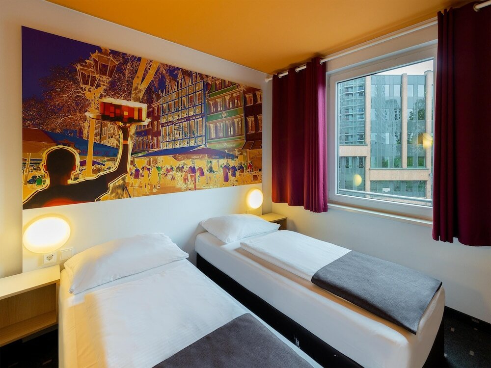 Фото B&b Hotel Düsseldorf-City