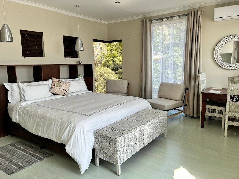 Фото Manor on the Bay