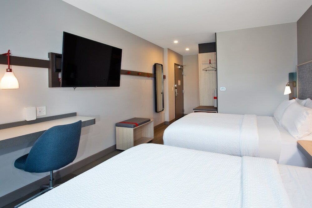 Фото Avid Hotel Detroit Warren, an Ihg Hotel