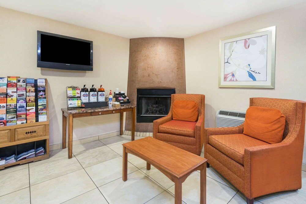 Фото Baymont by Wyndham Santa Fe