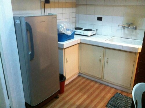 Гостиница Casa Blanca Apartment в Маниле