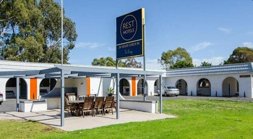 Гостиница Rest Motels Naracoorte в Наракурте