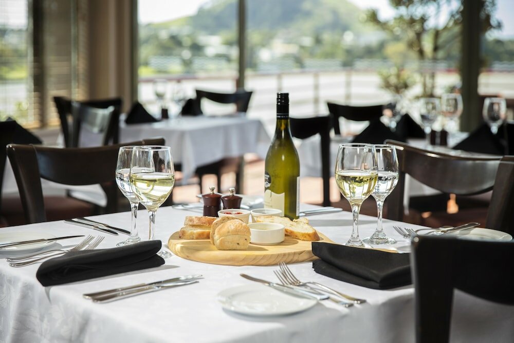 Фото Waipuna Hotel & Conference Centre